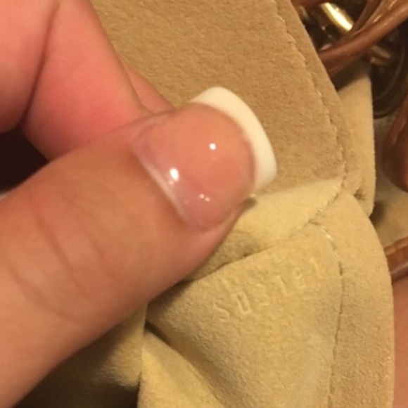 Louis Vuitton Tote - Picture 5 of 8